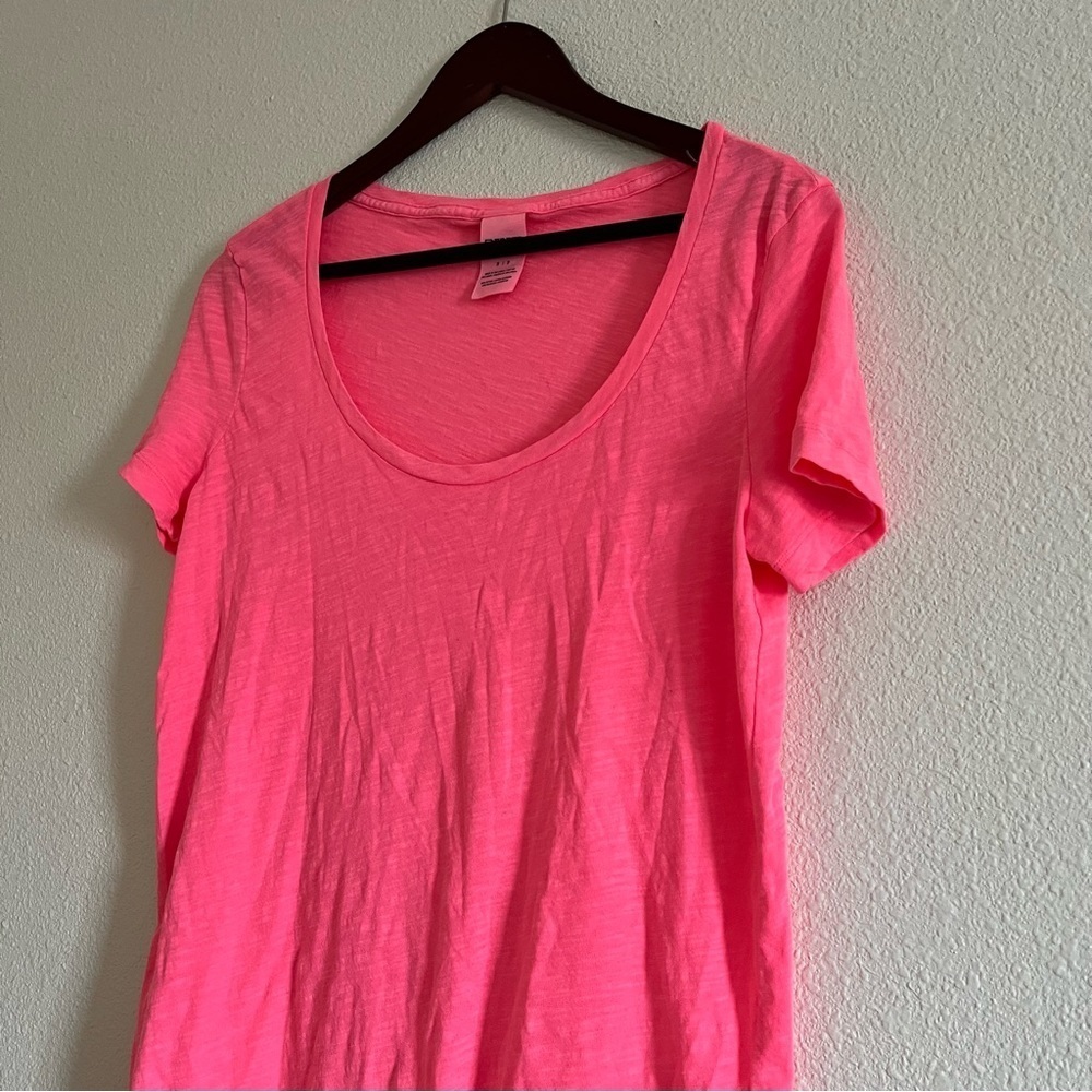 PINK Scoop Neck Neon Pink‎ Tee Size Small